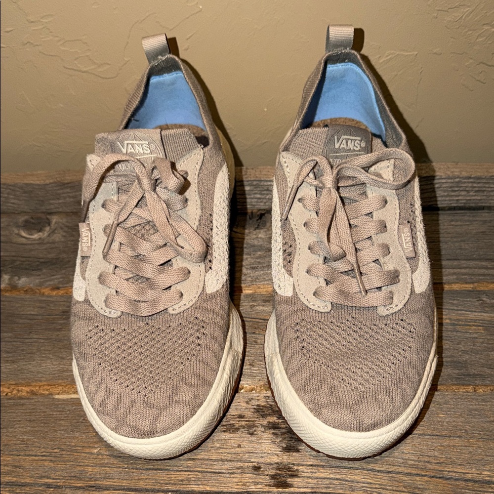 Vans Men's Ultra-range Taupe and Cream Sneakers